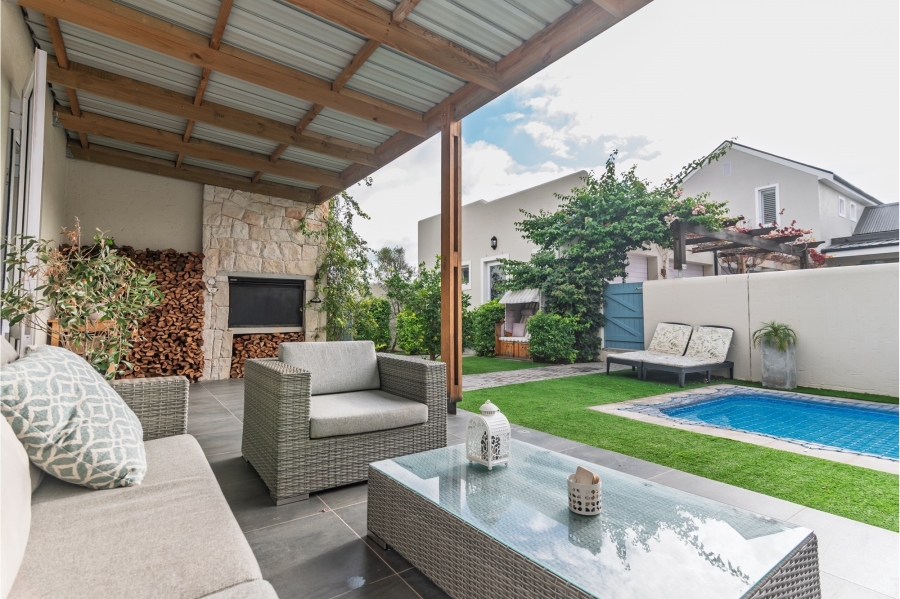 3 Bedroom Property for Sale in Nooitgedacht Village Western Cape